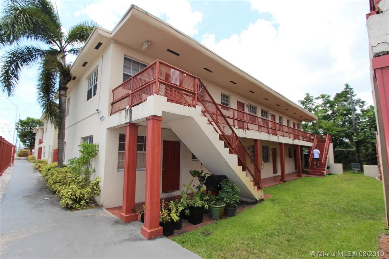 Primary Photo - 14220 NW 22nd Ave