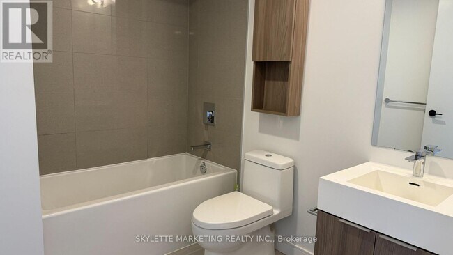 Photo du bâtiment - 35 Rolling Mills Rd