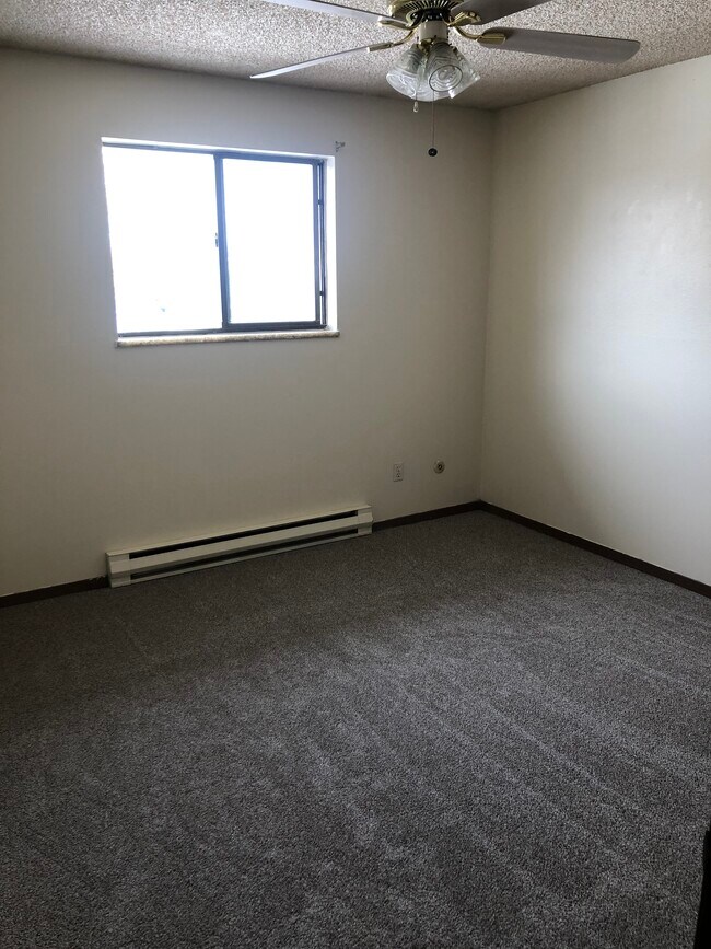 Foto del edificio - 1339 Nickel Dr