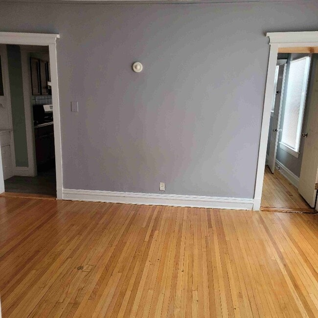 Building Photo - 4819 S King Dr