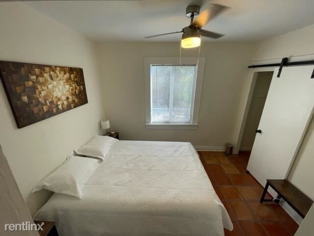Building Photo - 2 br, 1 bath House - 407 S J St