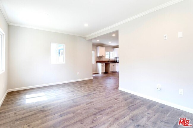 Foto del edificio - 1227 E Harvard St