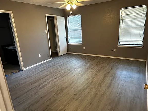Foto del edificio - "Charming 3-Bedroom Haven with 2 Full Baths in Everman, TX - 1398 Sq Ft of Comfort!"