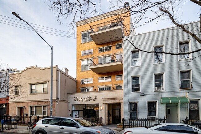 Foto del edificio - 135 N 9th St