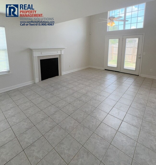 Building Photo - Wonderful End Unit 3 bd Townhome with LOFT! Community swimming pool!!!