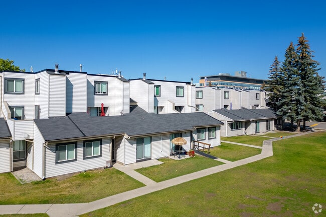 Building Photo - Sunridge Village