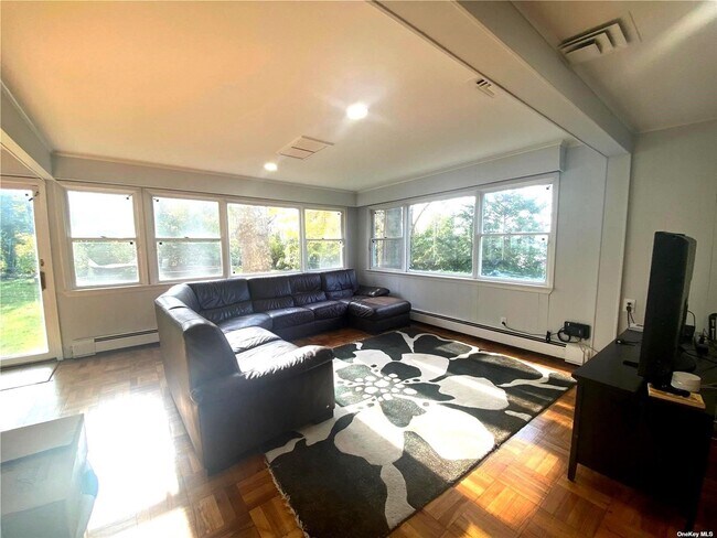 Foto del edificio - 60 Grist Mill Ln