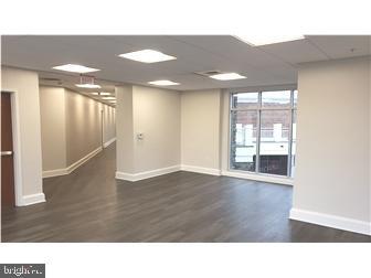 Building Photo - 4500 Linden Hill Rd
