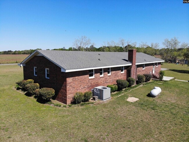 Building Photo - 137 Horses Neck Rd