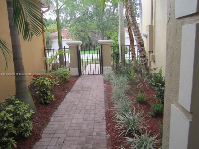 Foto del edificio - 5869 NW 120th Ave