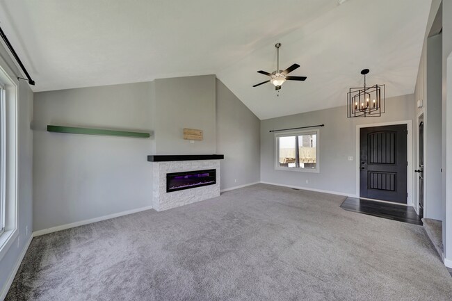 Foto del edificio - 7339 Yankee Woods Dr