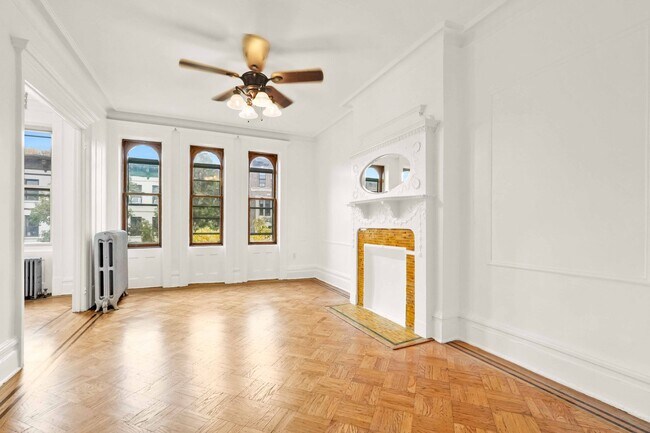 Foto del edificio - 678 Sterling Pl