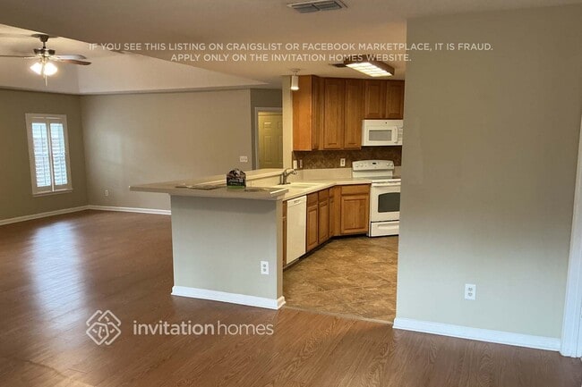 Building Photo - 521 Sparrow Branch Cir