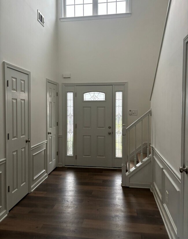 Building Photo - 1718 Bentridge Dr