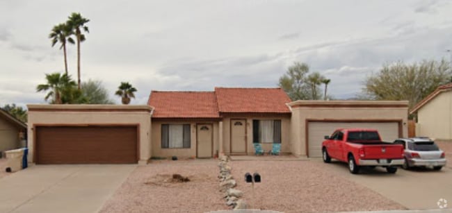 Building Photo - 14236 N Saguaro Blvd