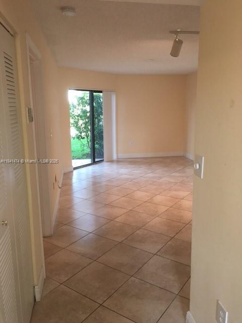 Foto del edificio - 9855 Nob Hill Ln