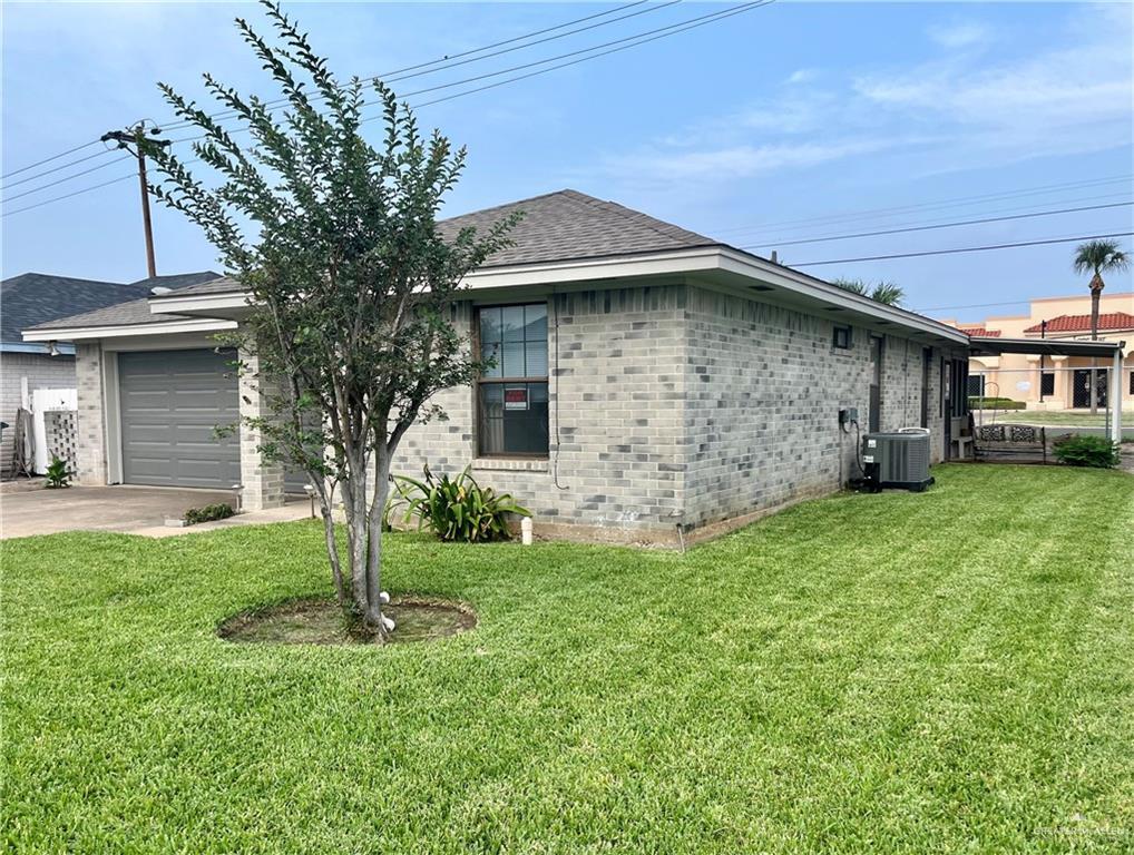 Building Photo - 2302 Zinnia St
