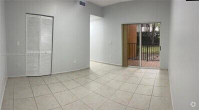 Building Photo - 7220 NW 114th Ave