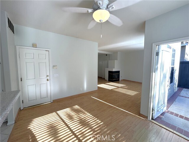 Foto del edificio - 1729 S Sunflower Ave