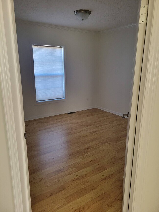 Foto del edificio - 12672 Greensboro Rd