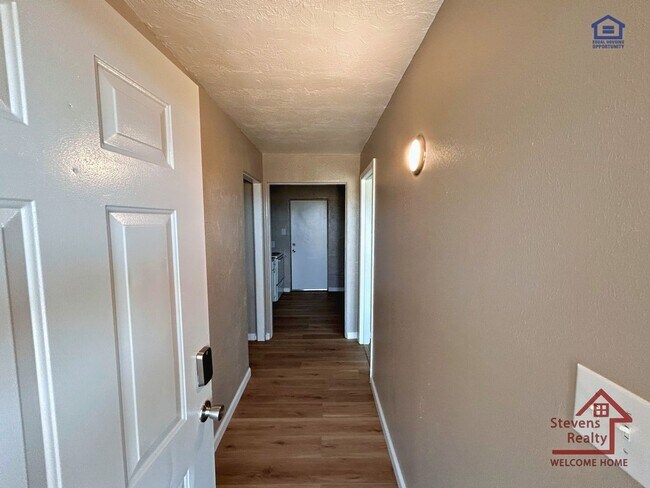 Foto del edificio - 2323 NW Bell Ave