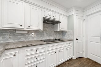 Building Photo - 3203 Poe Dr