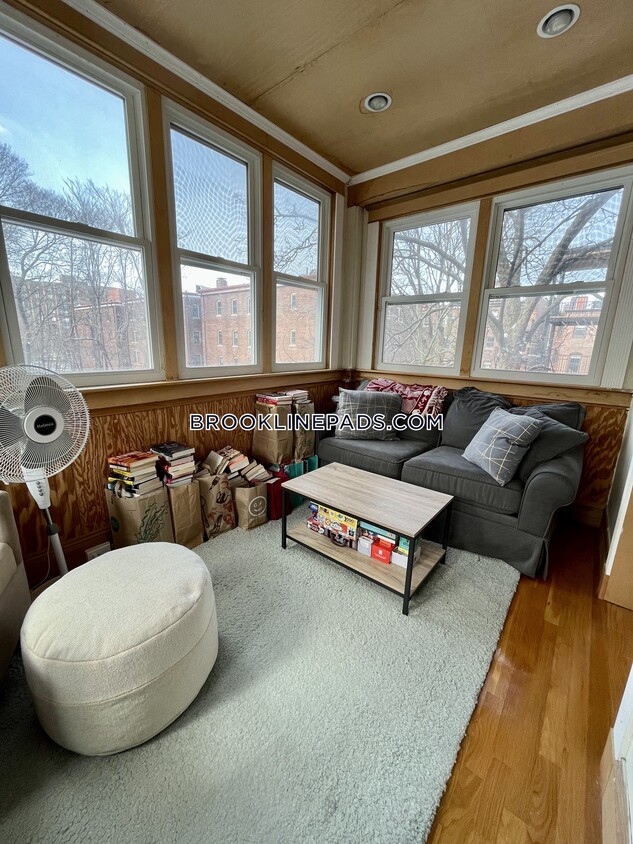 Foto principal - 66 Marshal St