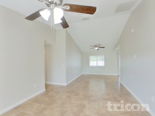 Foto del edificio - 4522 Reynolds Creek Ave