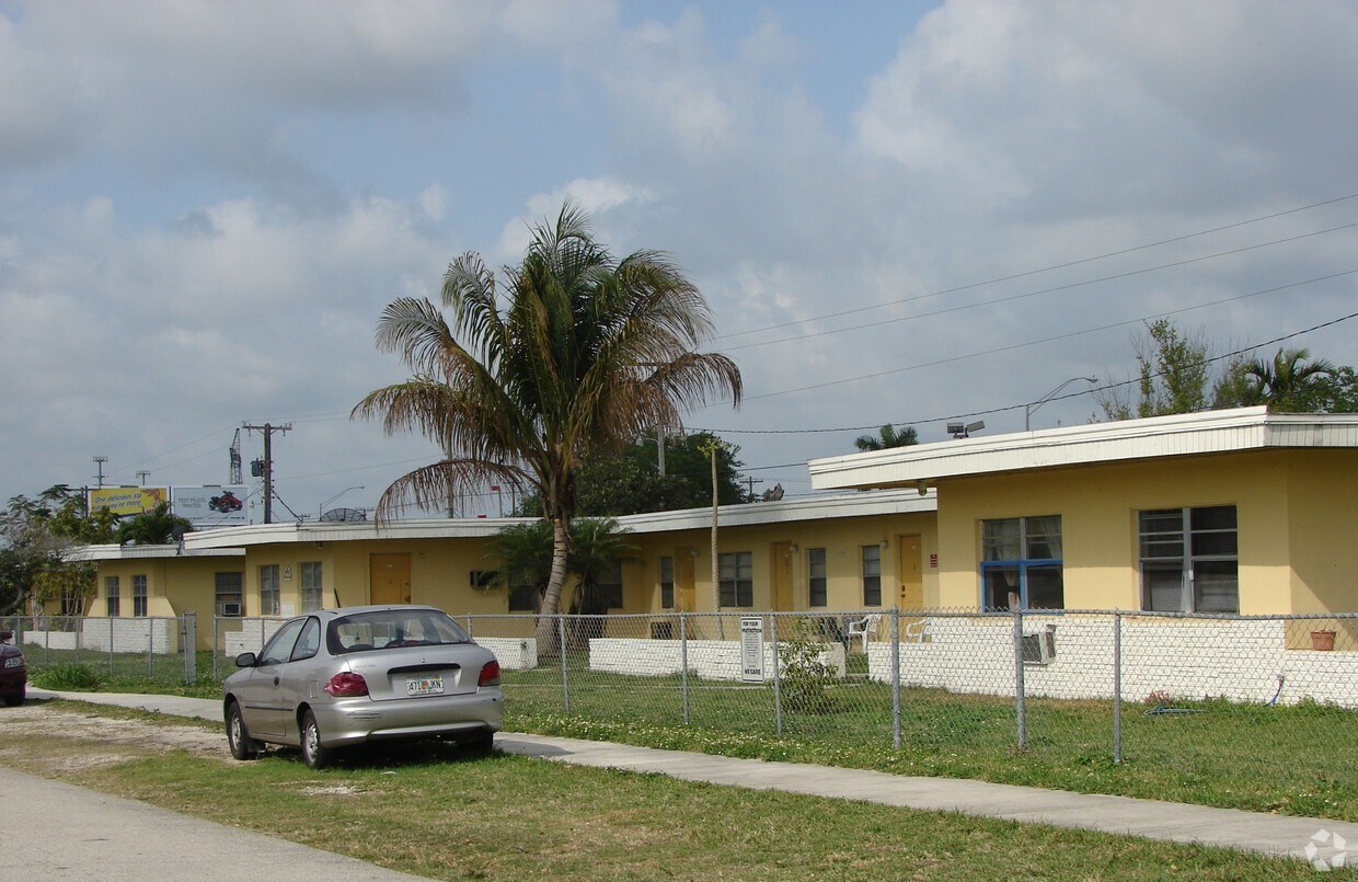 Primary Photo - 26800 SW 145th Avenue Rd