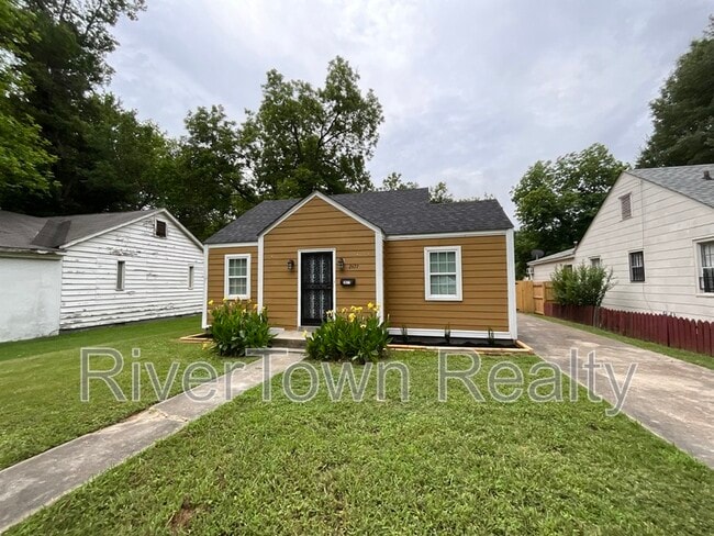 Photo - 2677 Larose Ave House