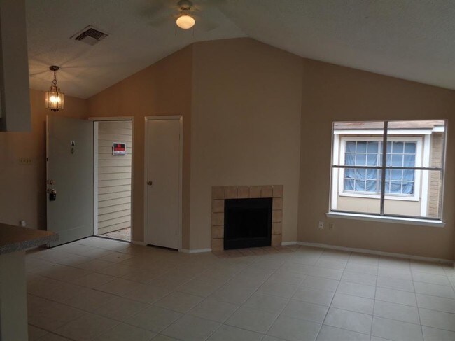 Building Photo - 5518 Farley Dr