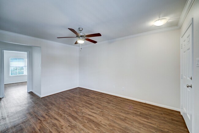 Foto del edificio - 427 W 16th St