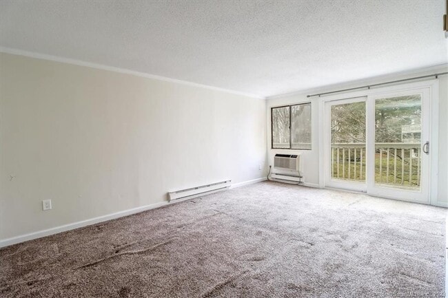 Building Photo - 7 Padanaram Rd