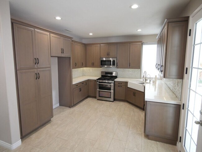 Foto del edificio - 5838 Mimosa Ct