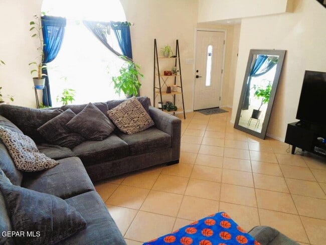 Building Photo - 11353 Loma Linda Cir