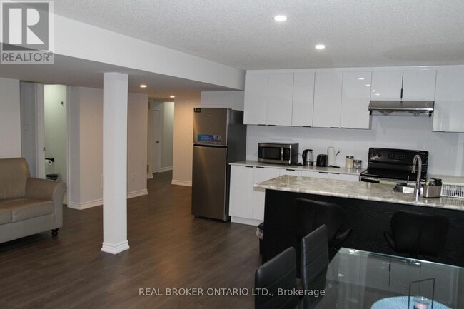 Building Photo - 31 Swordfish Dr