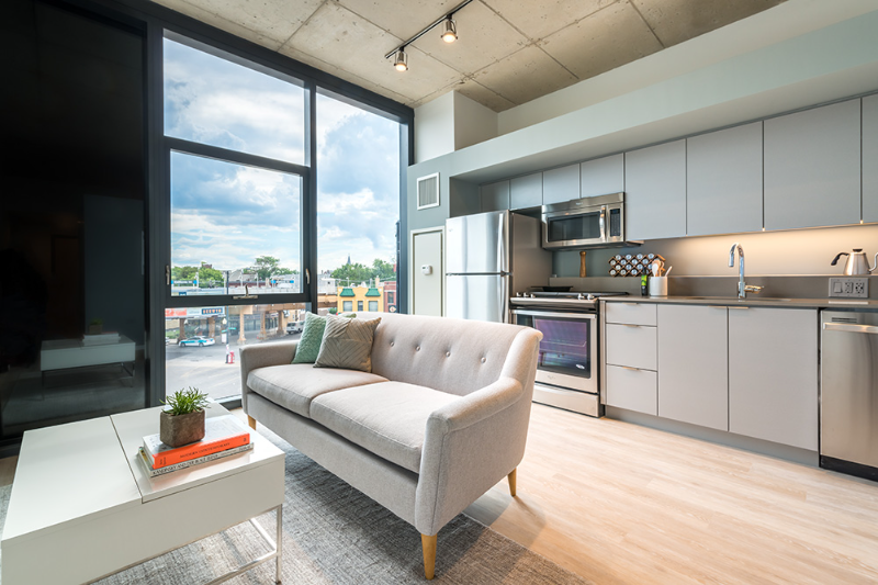 Foto principal - 2730 W Belden Ave
