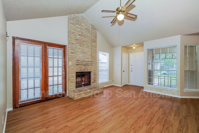 Foto del edificio - 802 Meadow Gate