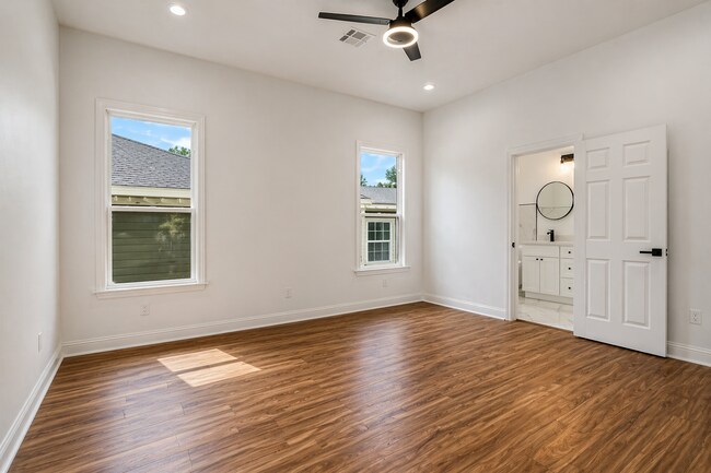 Foto del edificio - 2707 Jackson Blvd