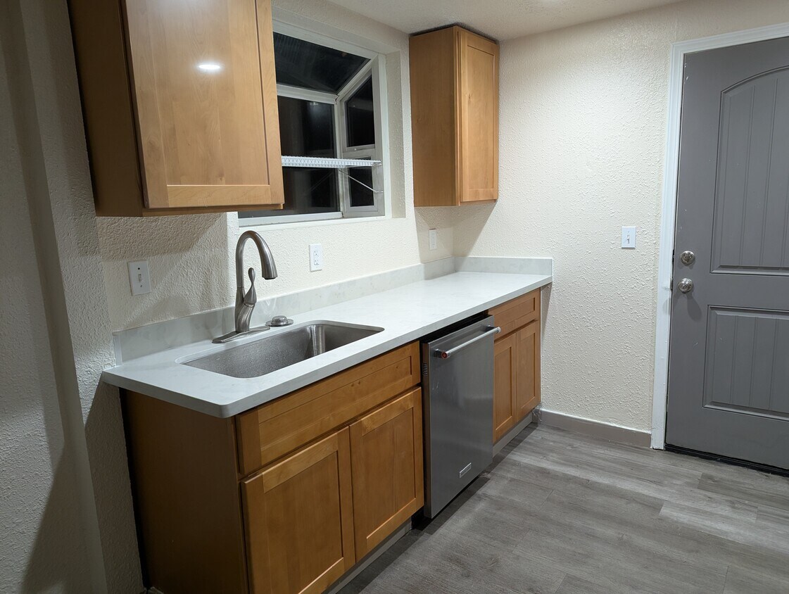 Foto principal - 316 127th St S