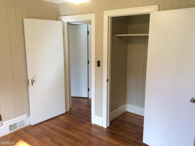 Building Photo - 3 br, 2 bath House - 4112 Shattalon Dr