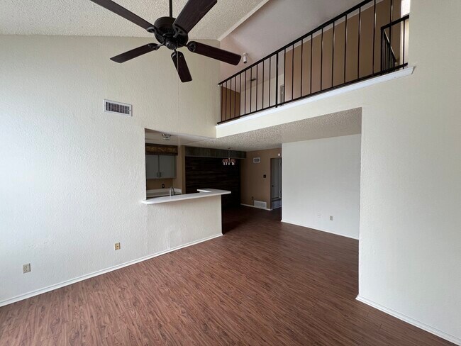 Foto del edificio - 123 Myers Dr