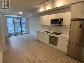 Building Photo - 32 Forest Manor Rd