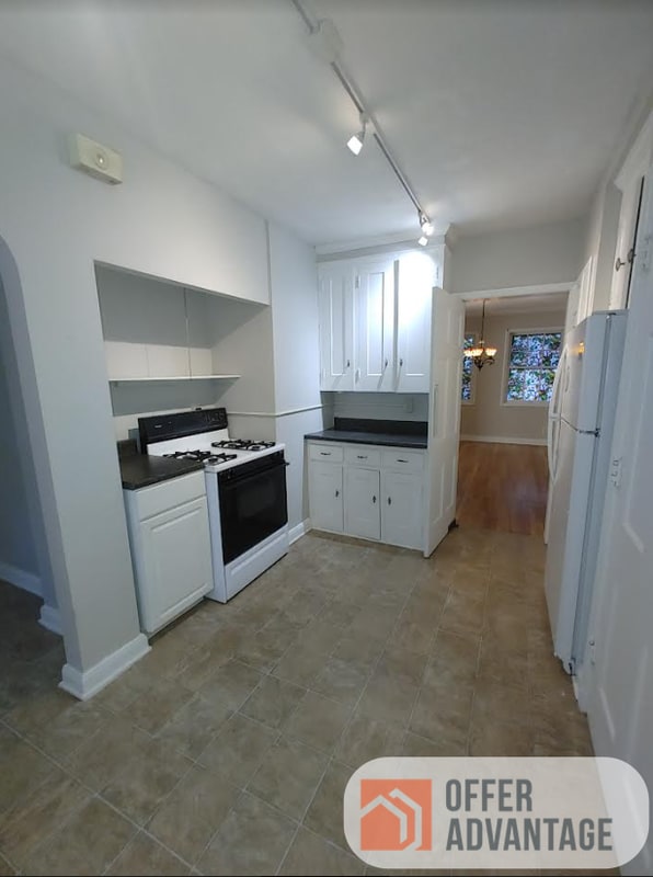 Building Photo - 3601 Glencairn Rd