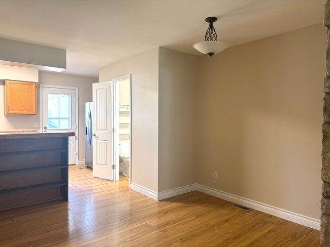 Building Photo - Beautiful Victoria Village Townhomes!