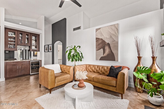 Foto del edificio - 2555 N Tamarisk St