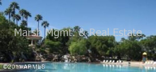 Foto del edificio - Beautiful 3 bedroom Gilbert home in Val Vi...