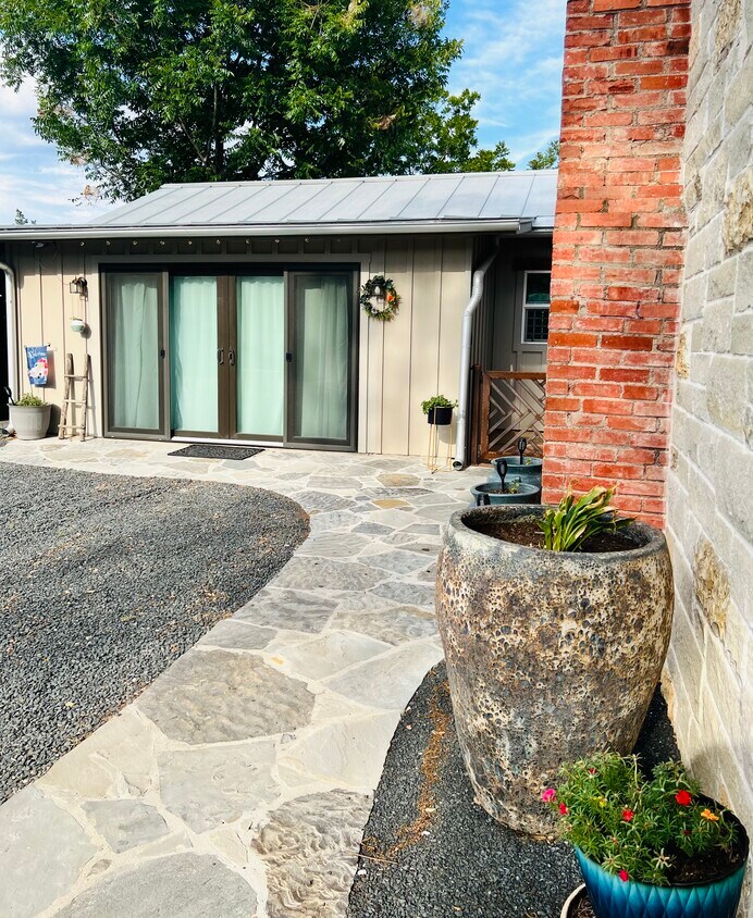 2500 Goat Creek Rd, Kerrville, TX 78028 House Rental in Kerrville, TX