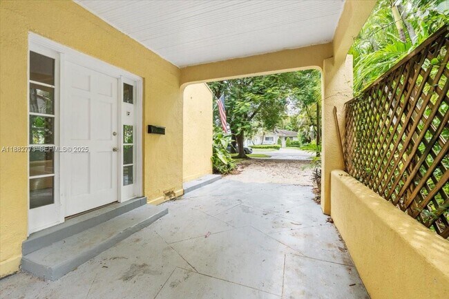 Foto del edificio - 34 SW 18th Rd