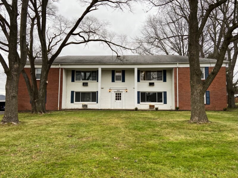 209 Kenridge Rd, Akron, OH 44333 Room for Rent in Akron, OH